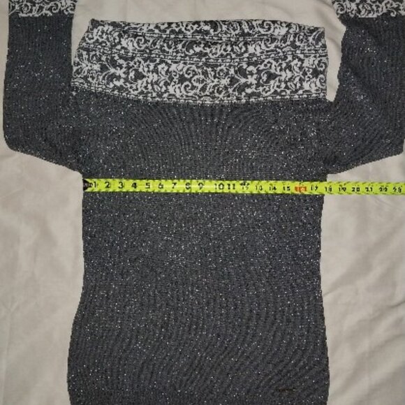 Anne Klein women's off-shoulder Glitter Sweater Sz M - Picture 2 of 6